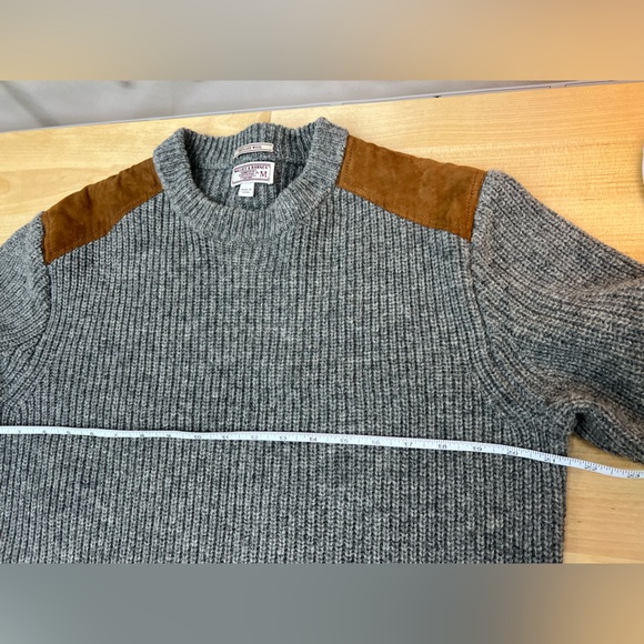 Wallace & Barnes Shetland 100% Wool color Gray brown Suede Shoulder Patch - Picture 4 of 10